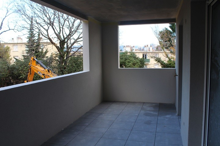 Location appartement de type 2 MARSEILLE 4EME quartier Montolivet/chartreux avec terrasse et box
